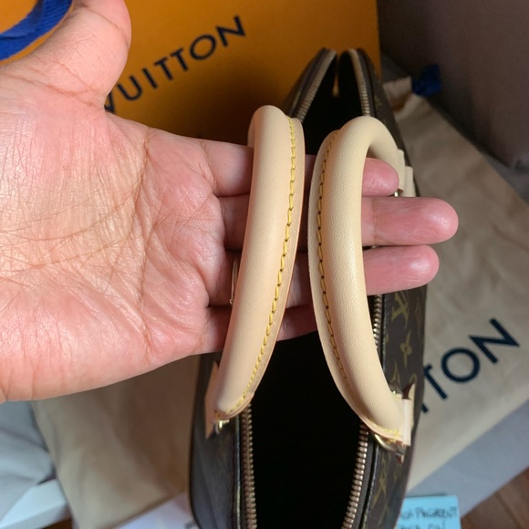 Authentic Louis Vuitton Alma PM - Picture 7 of 13